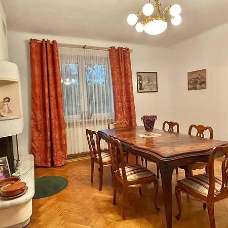Beautiful Villa With Garden In Milanowek Екстериор снимка
